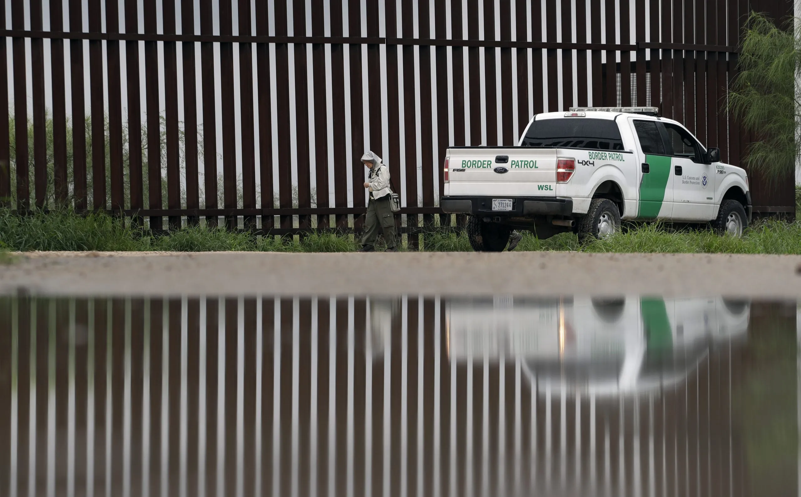 Border impasse threatens US economy with toxic shutdown sequel
