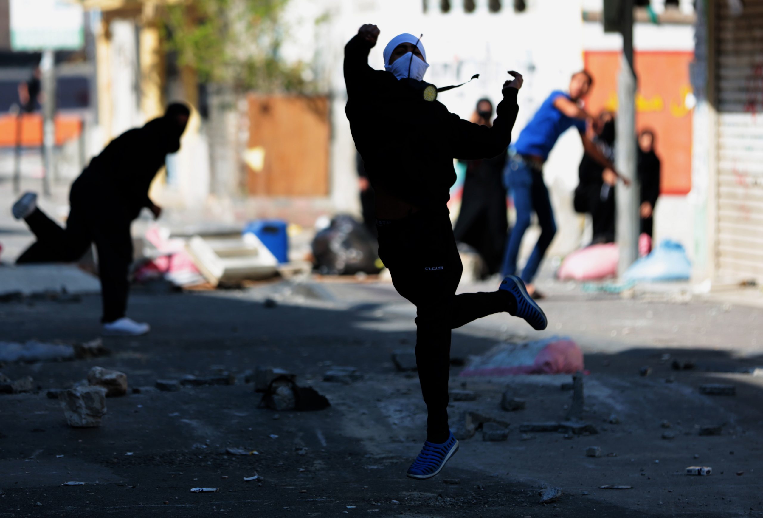 Bahrain: Blasts hit police 3 years after uprising