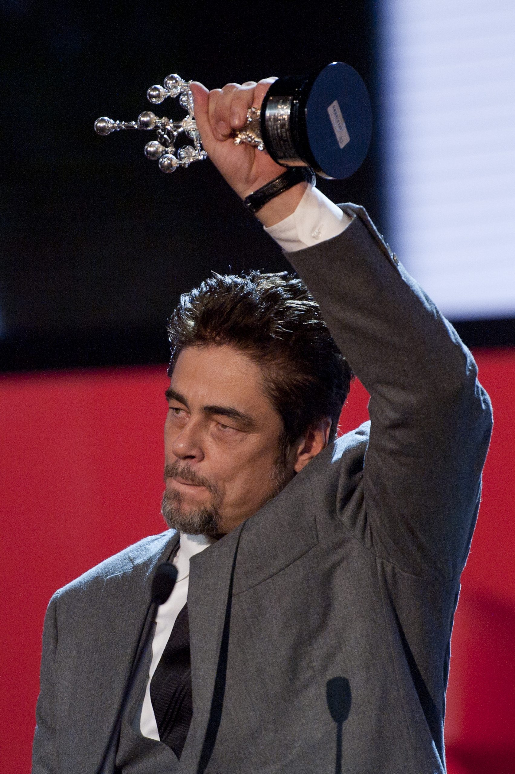 “Magical Girl” wins Spanish top film award
