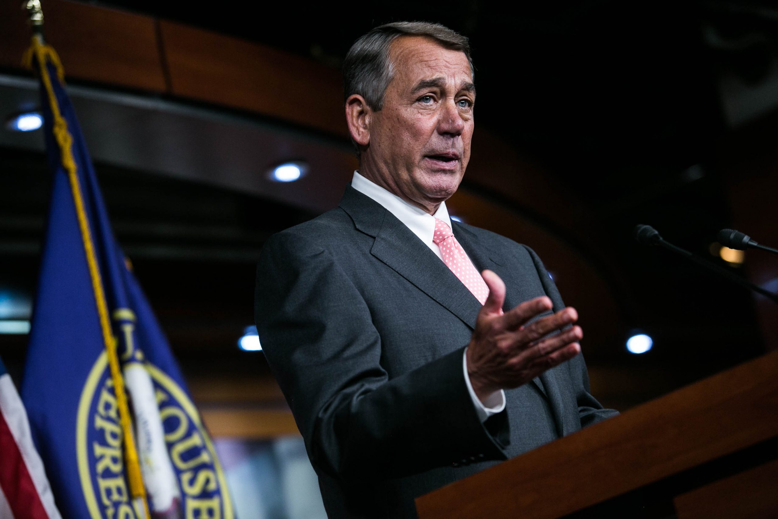 Boehner to move on deeply unpopular bills, House conservatives warn