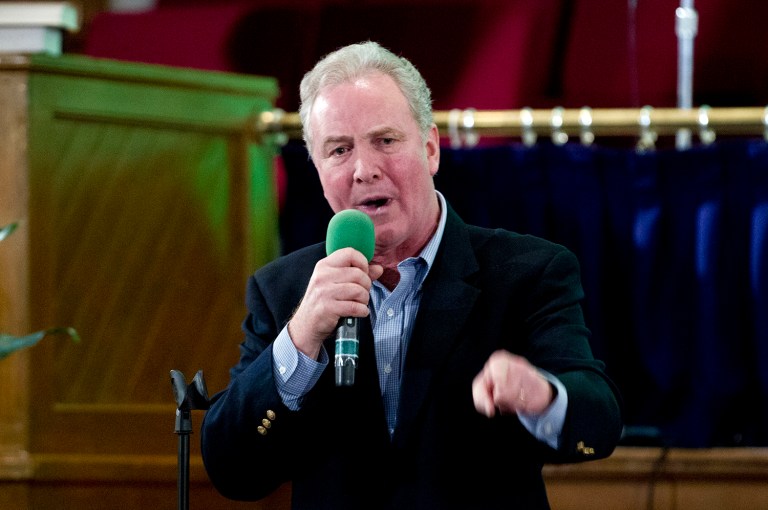 Sen. Chris Van Hollen D-Md., wants to remove caps on how much airlines can offer passengers to give up a seat. ( AP Photo/Jose Luis Magana)