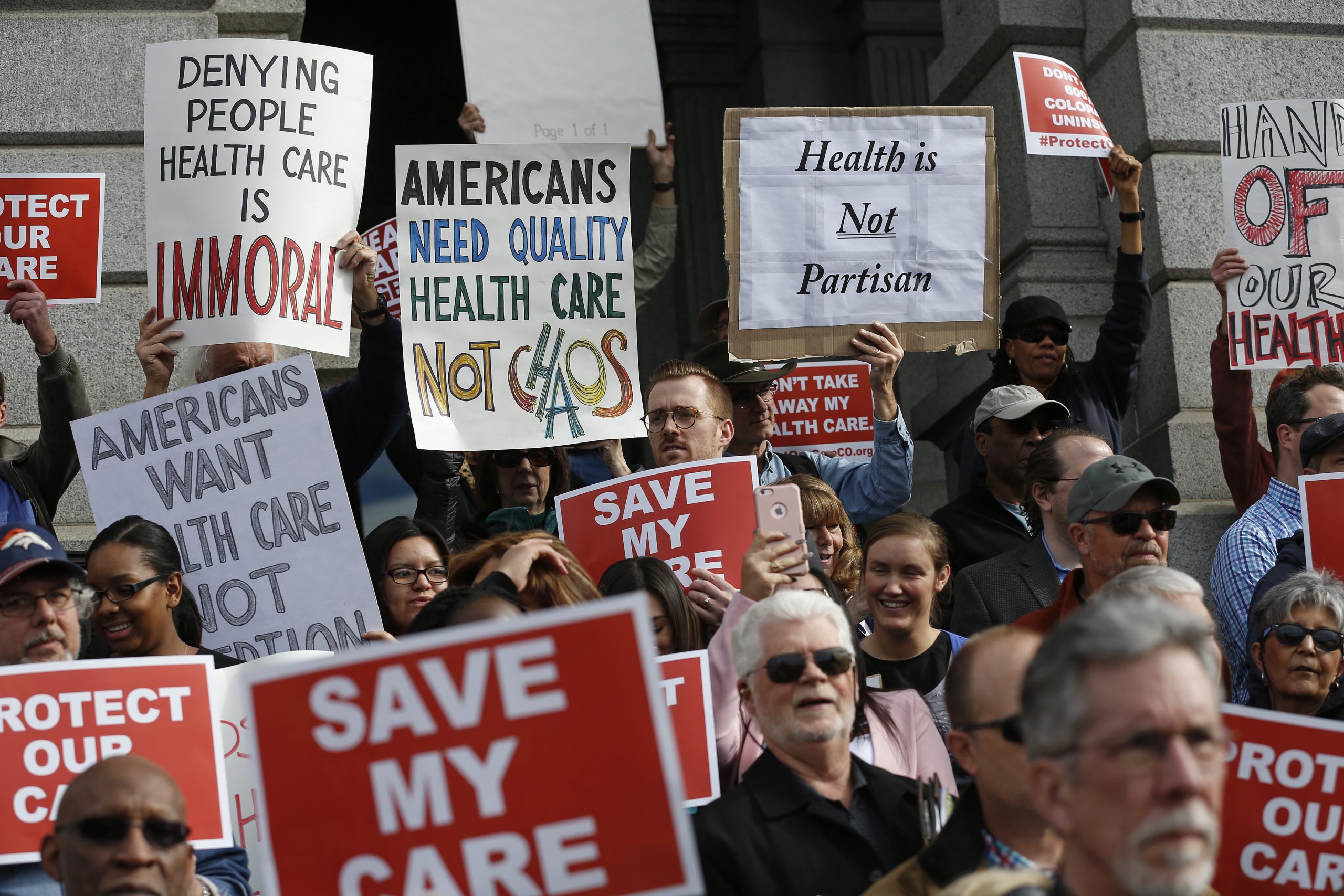 Cruz, Sanders trade jabs over healthcare rationing