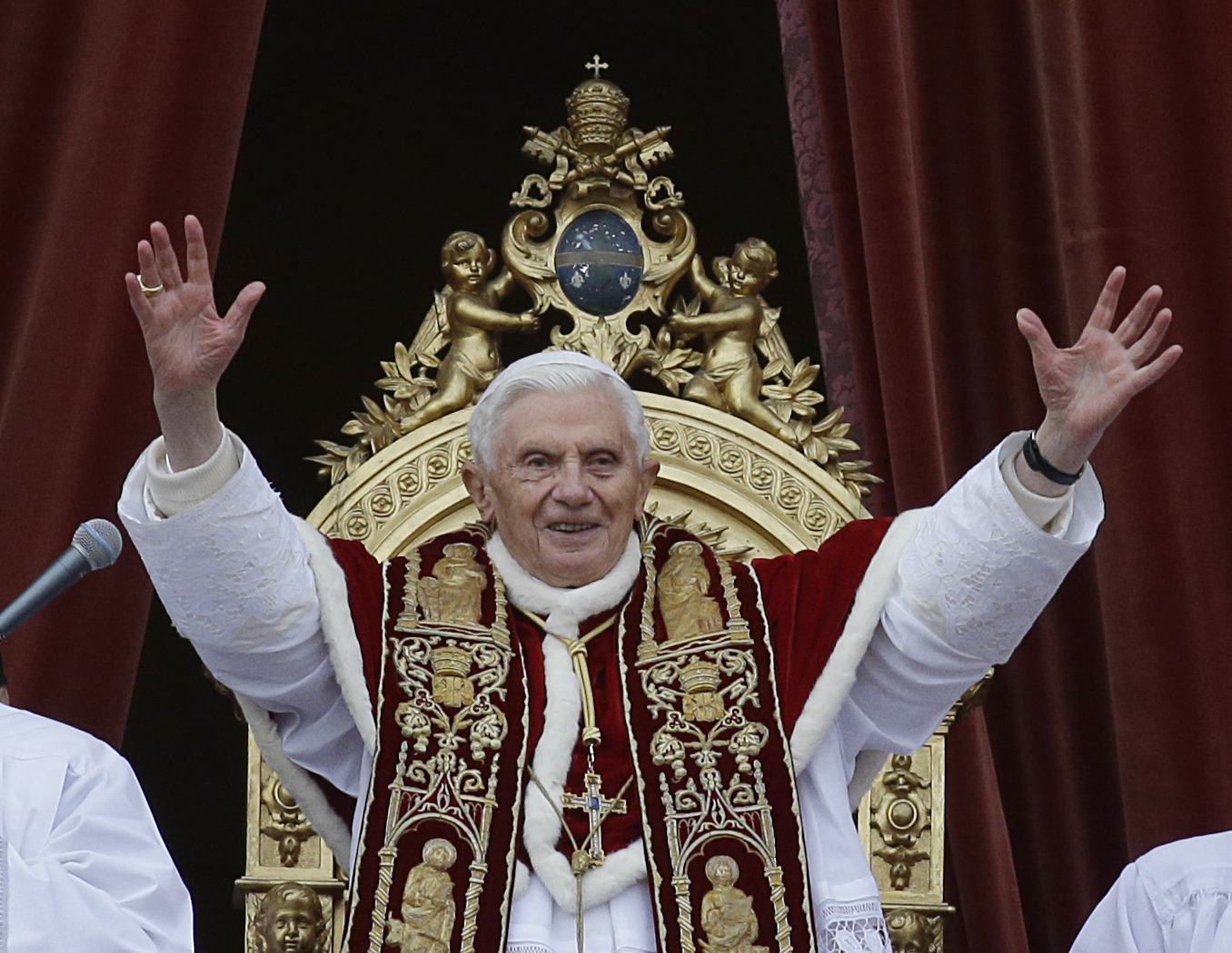 Pope’s Christmas message focuses on Mideast, China