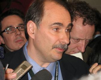 Axelrod Hires Holder’s Spokesman