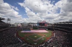Jim Williams: MLB Network’s Lauren Shehadi catches fans in ‘The Rundown’