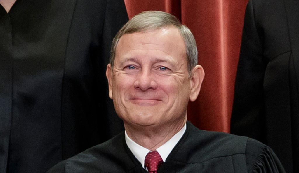 All eyes on Chief Justice Roberts as Title 42 border policy hangs by a thread