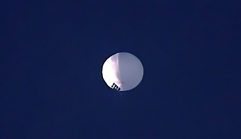 Chinese spy balloon spotted over the Carolinas Saturday morning