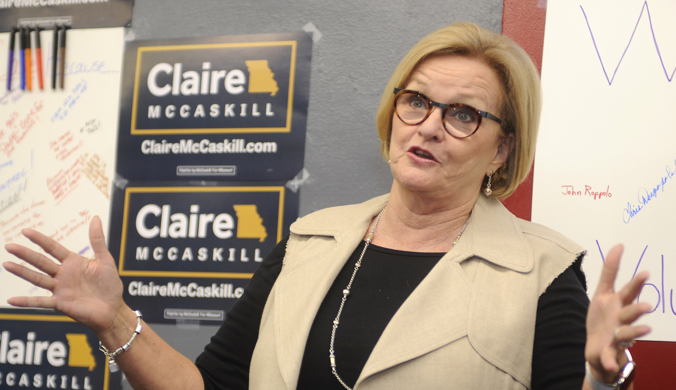 Claire McCaskill used private plane during RV tour