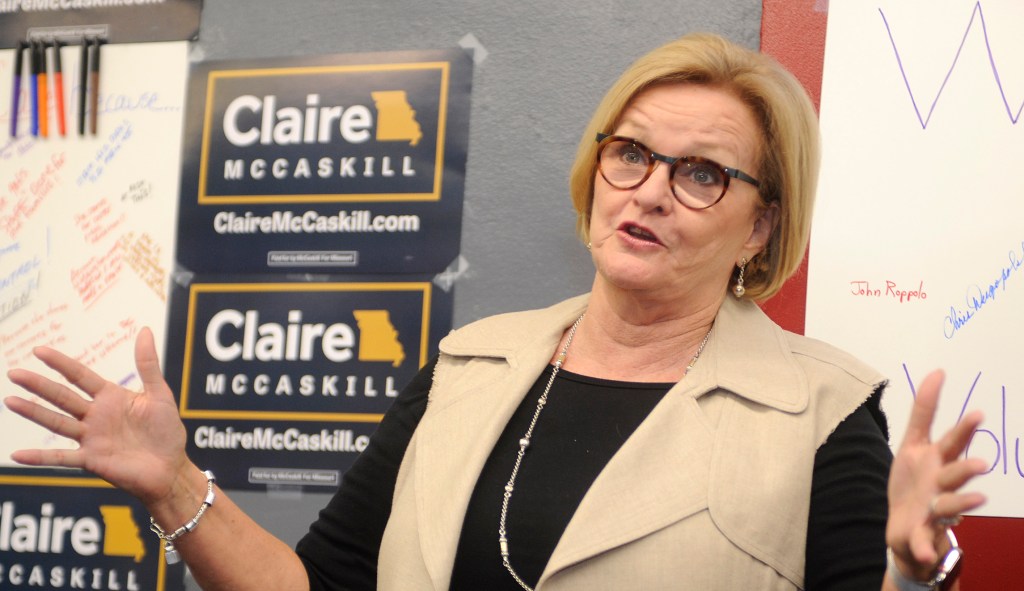 Claire McCaskill used private plane during RV tour