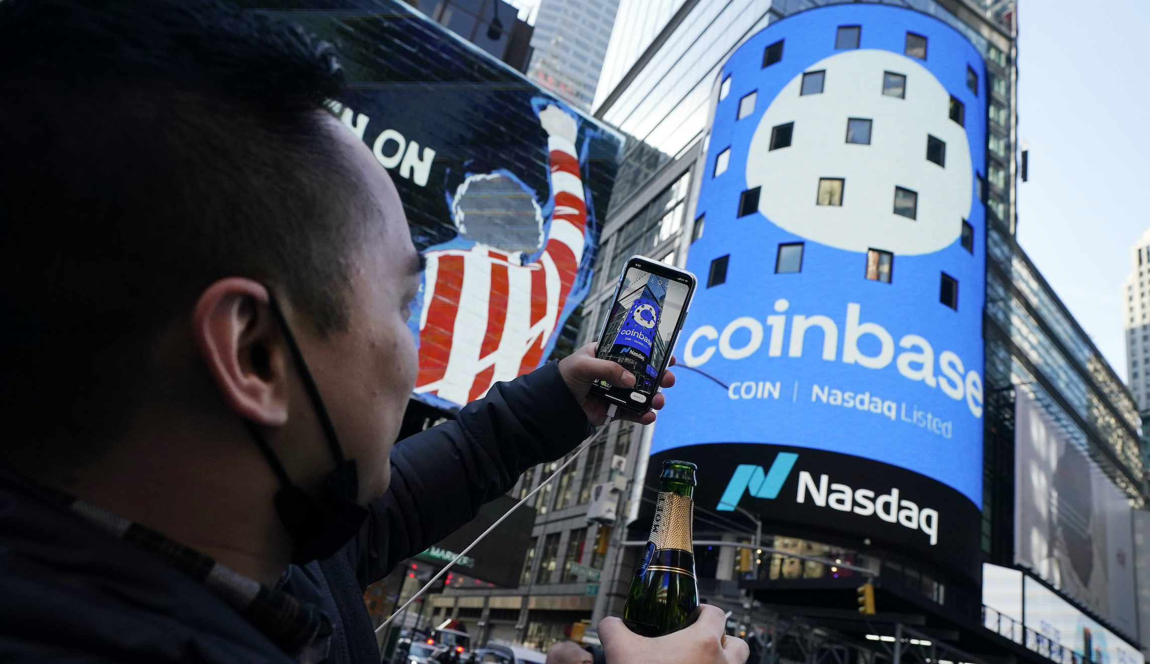Federal regulators threaten Coinbase with lawsuit, CEO says