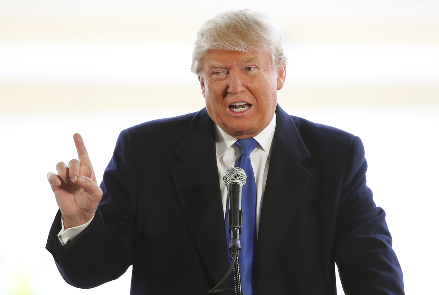 Trump asks federal judges to delay ruling on Obama-era climate plan