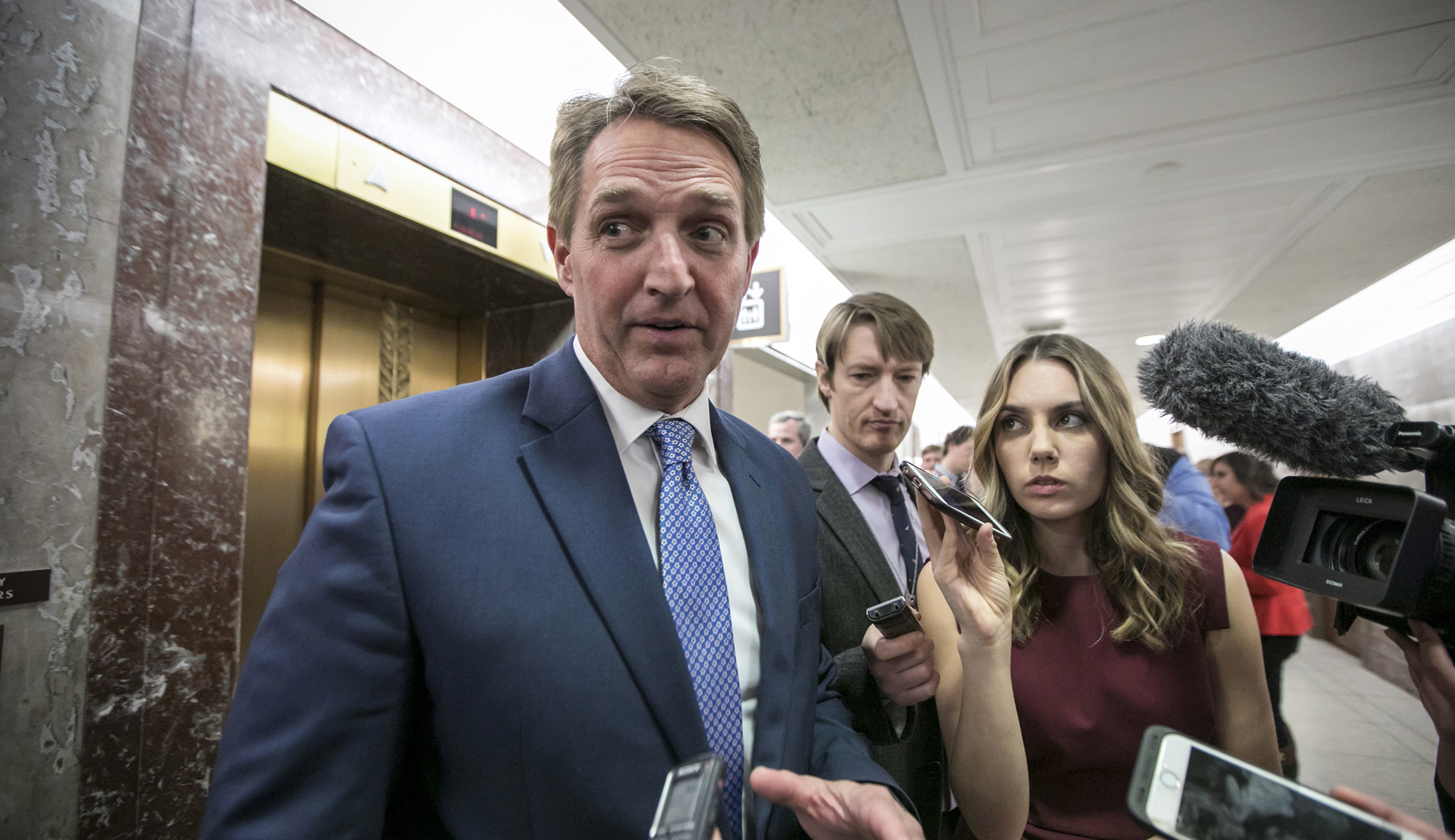 Jeff Flake urges Trump to block public release of Nunes memo