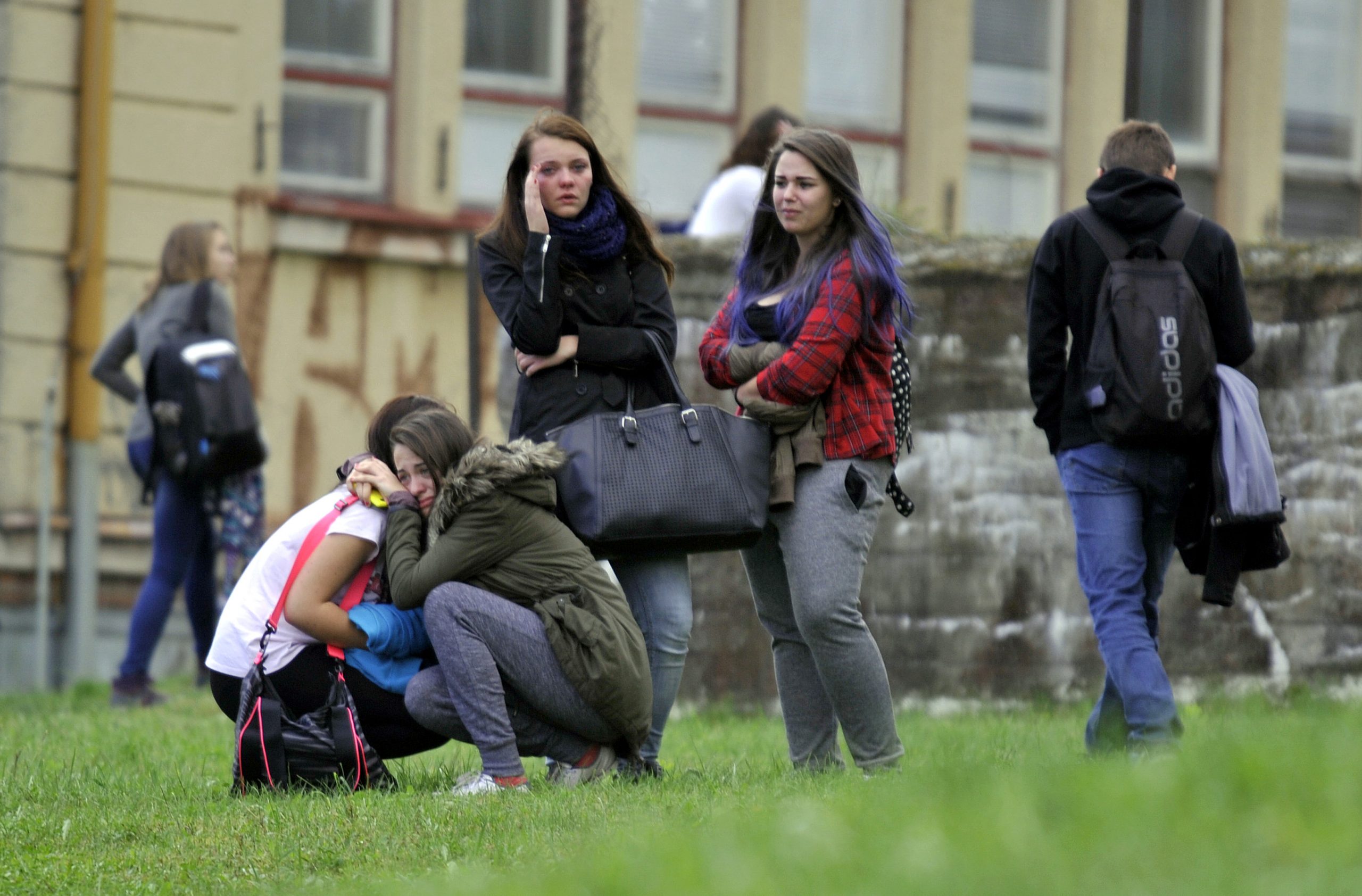 Woman kills teenager in Czech school attack