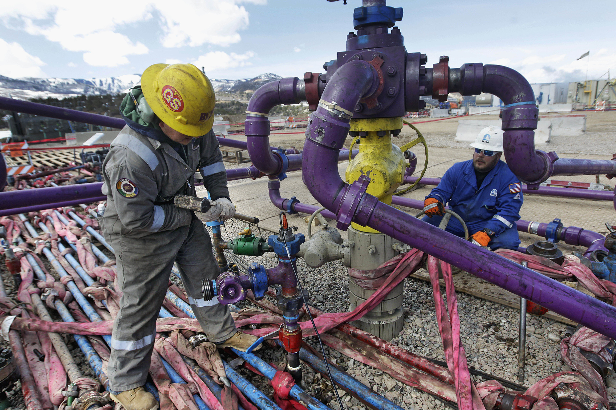 Fracking ban would cost 7.5M jobs by 2022, harming swing states: Industry study