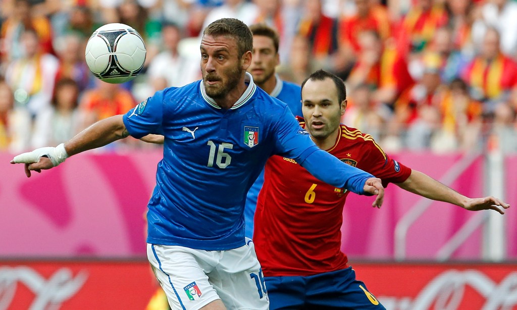 Spain held to 1-1 tie by scandal-ridden Italy