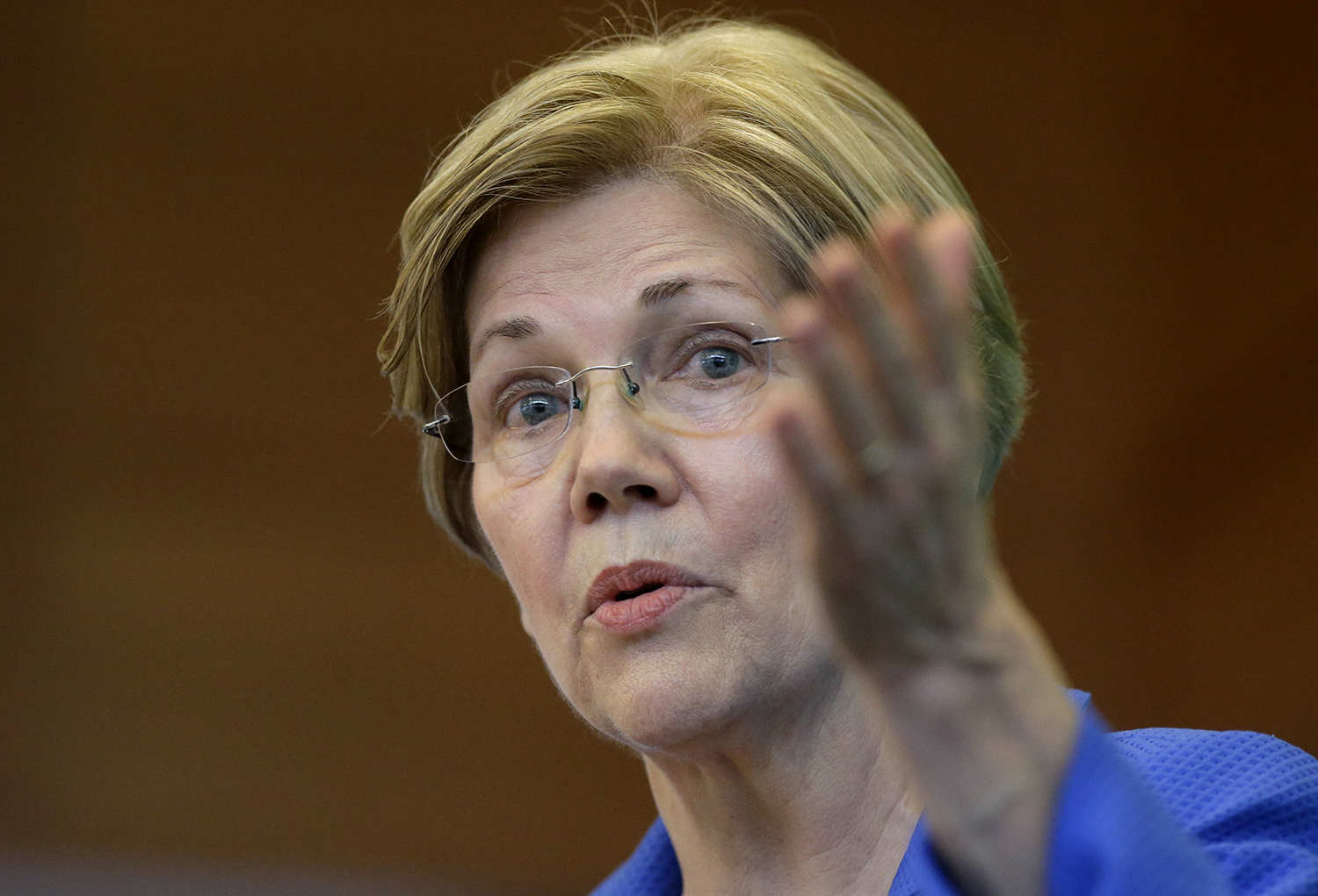 Elizabeth Warren ‘troubled’ by Obama’s $400K payday