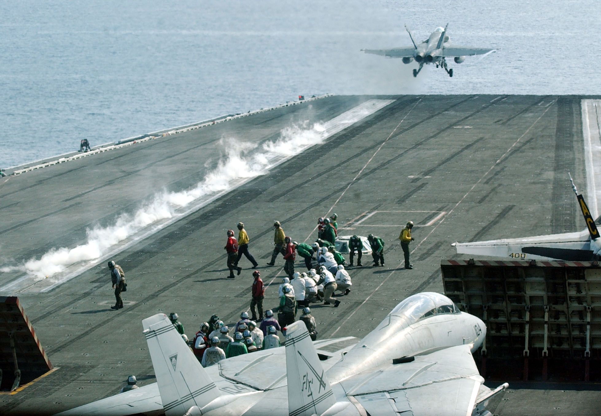 VIDEO: After absence, carrier strikes against Islamic State resume