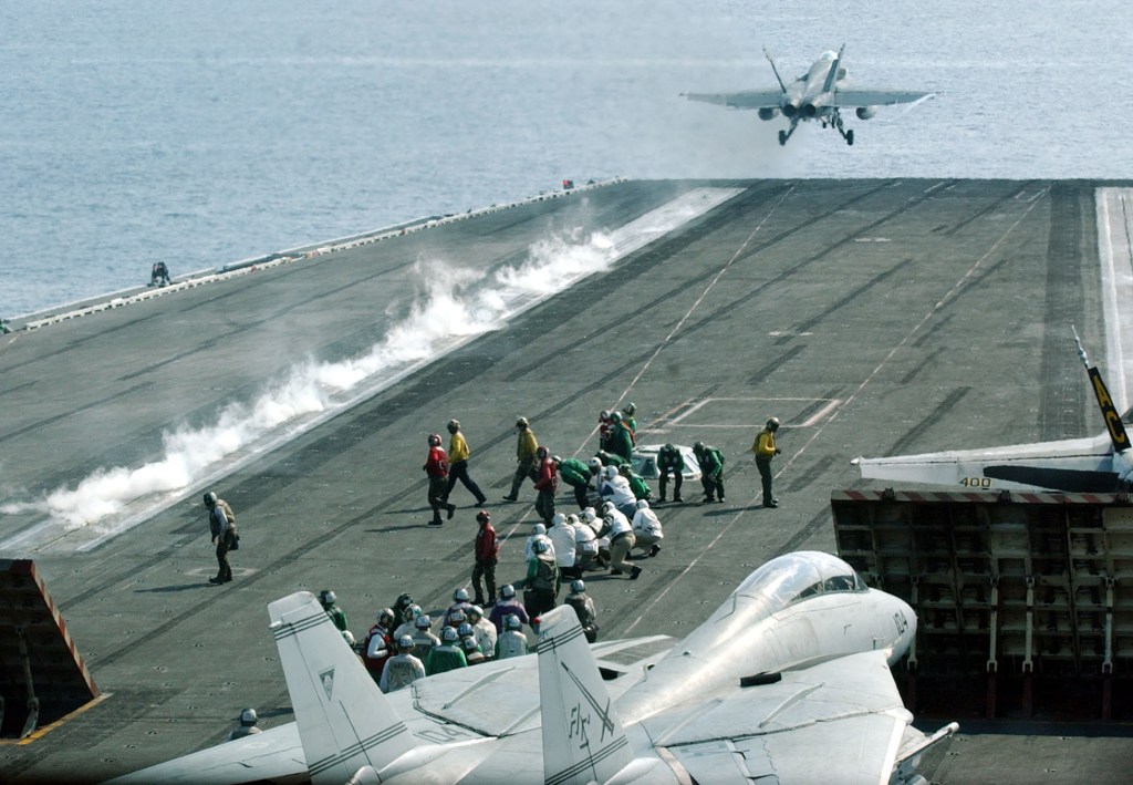VIDEO: After absence, carrier strikes against Islamic State resume