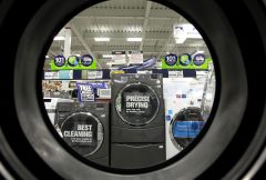 Lowe’s 4Q profit meets analysts’ estimates