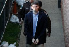 Jury sees photos of crime scene, Huguely’s injuries