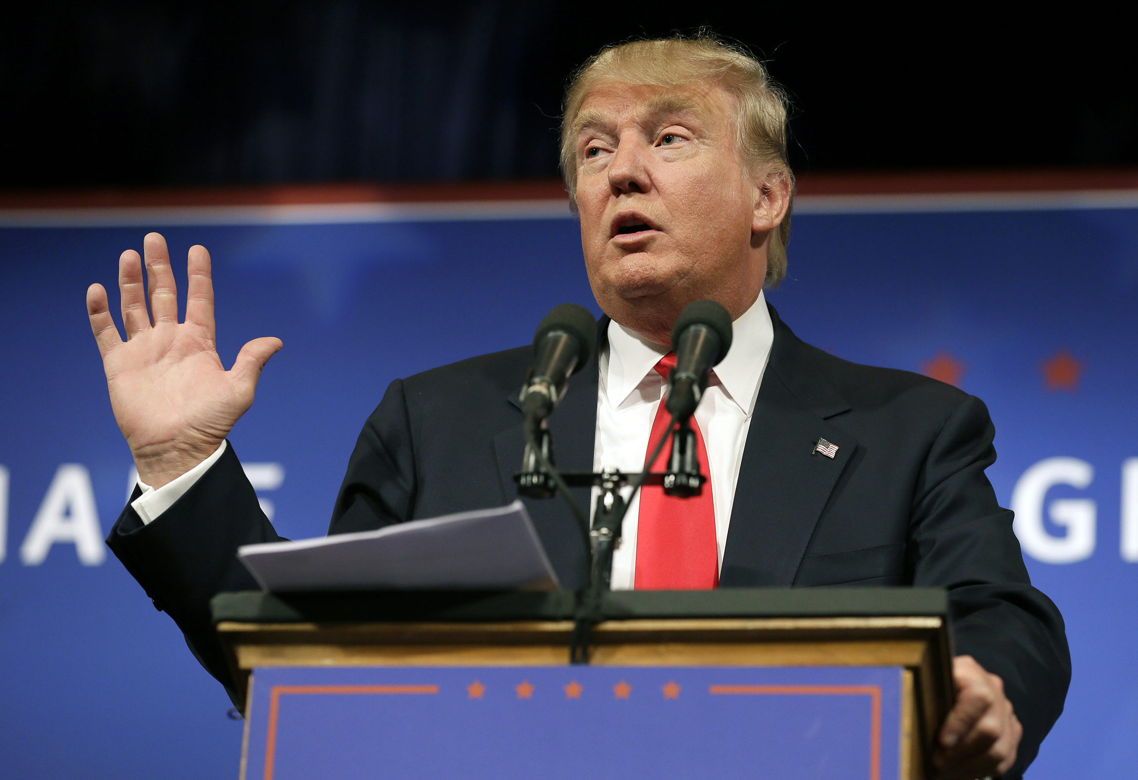 Trump launches petition demanding DOJ probe of the Clinton Foundation