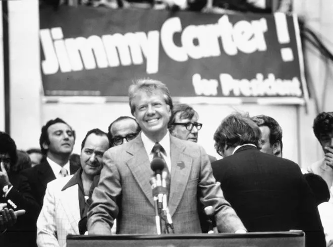 Chafee looks to copy Carter’s 1976 strategy in defeating Clinton in 2016