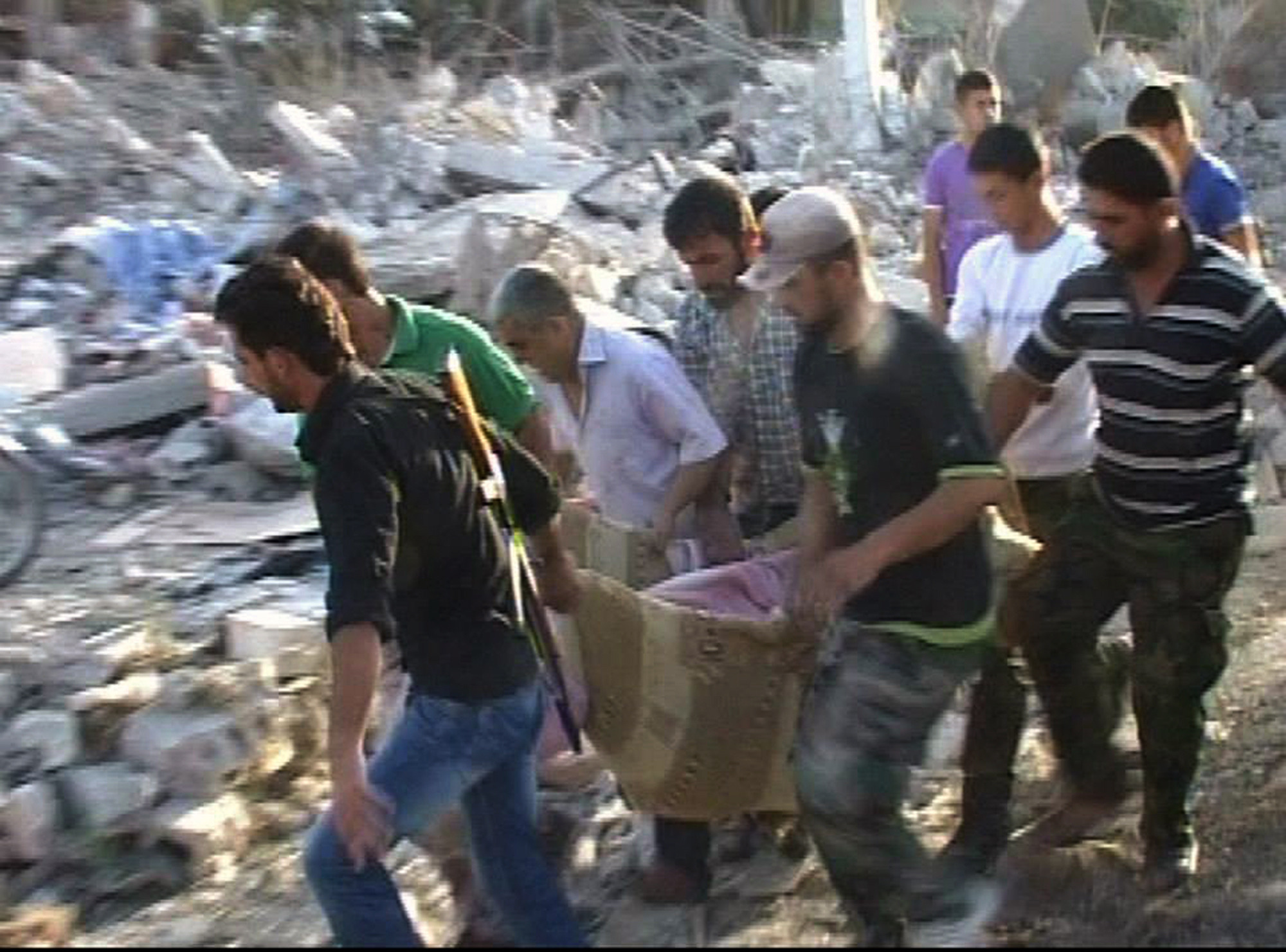 Syria jihadi group captures town near Iraq border