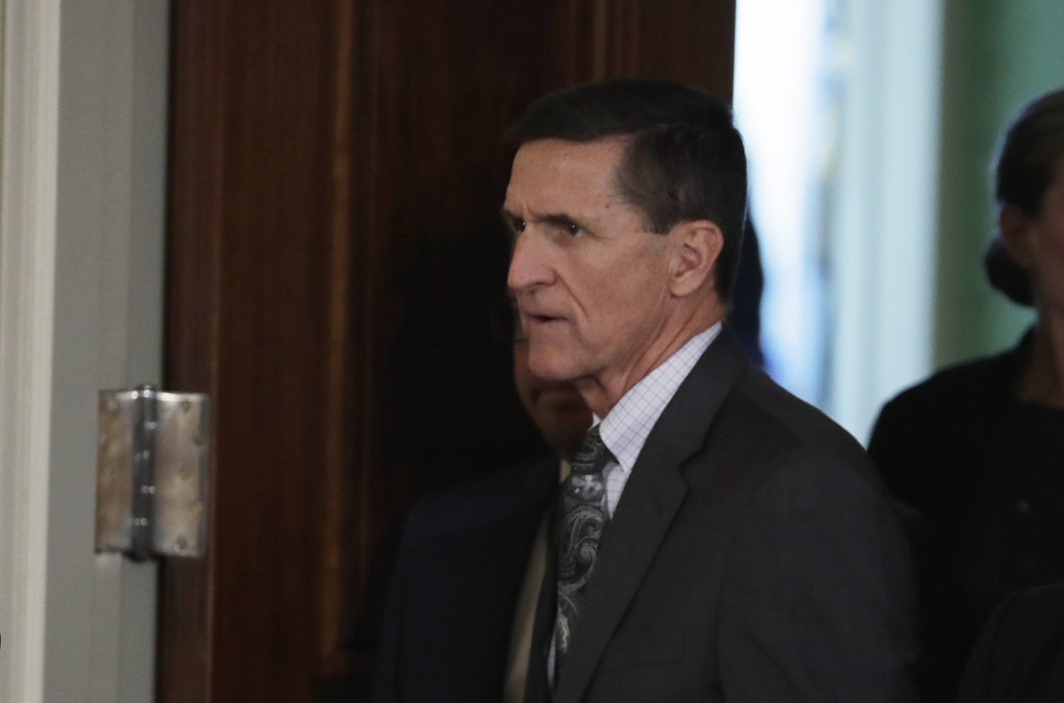 Judge selects outsider to argue against DOJ’s motion to dismiss Michael Flynn case
