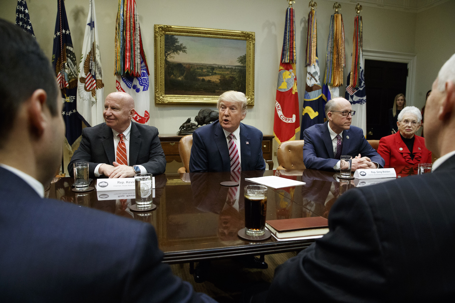 Poll: Public confidence falls over Trump’s ability to work with Congress