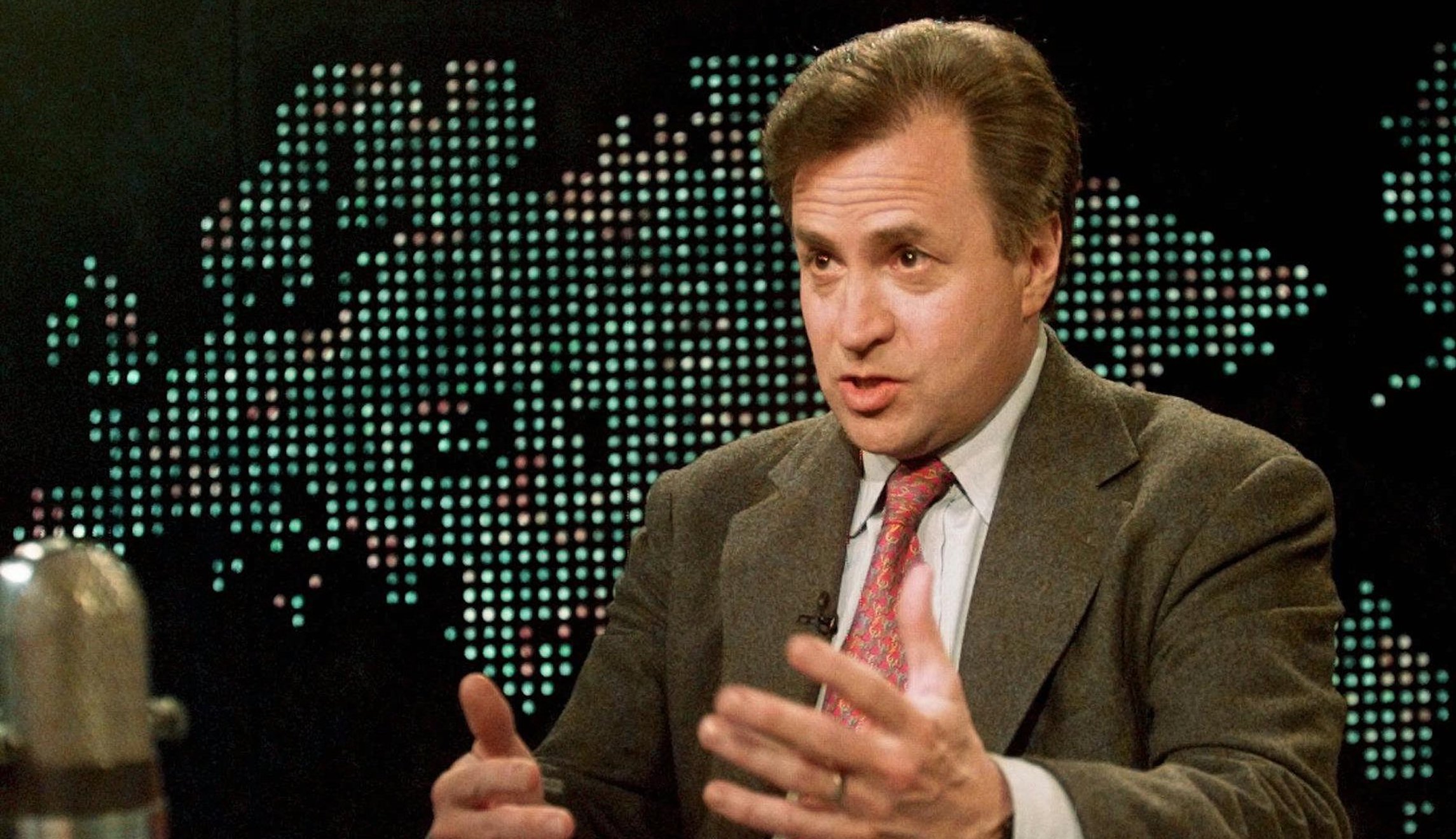 Former Clinton adviser touts Trump leadership as Biden ‘has disappeared’ during coronavirus