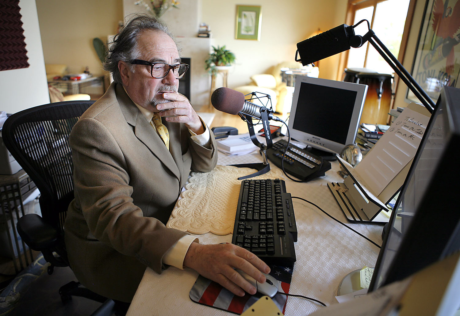 Report: Conservative talker Michael Savage involved in restaurant brawl