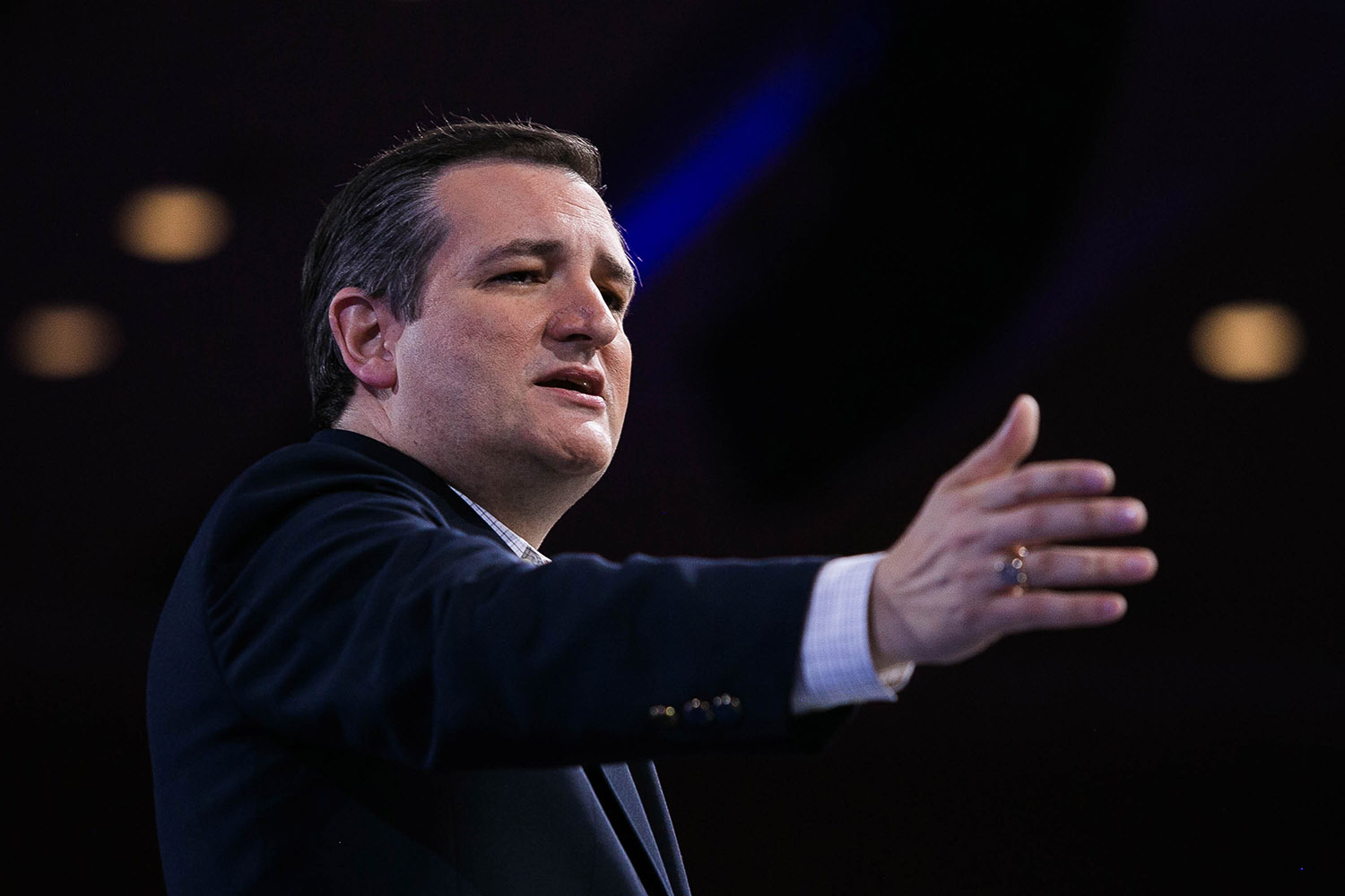 Ted Cruz defends Jeff Sessions: Russia news is a ‘nothing burger’