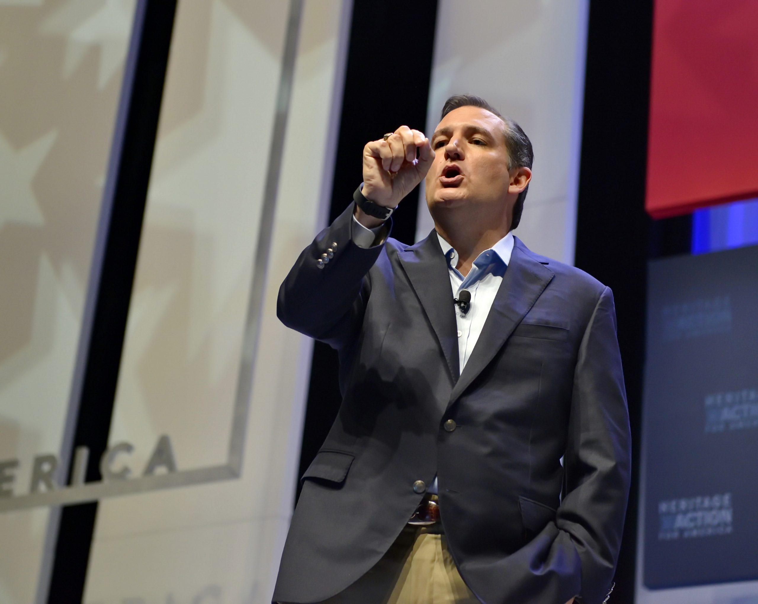 Cruz again blasts John Roberts and both Presidents Bush