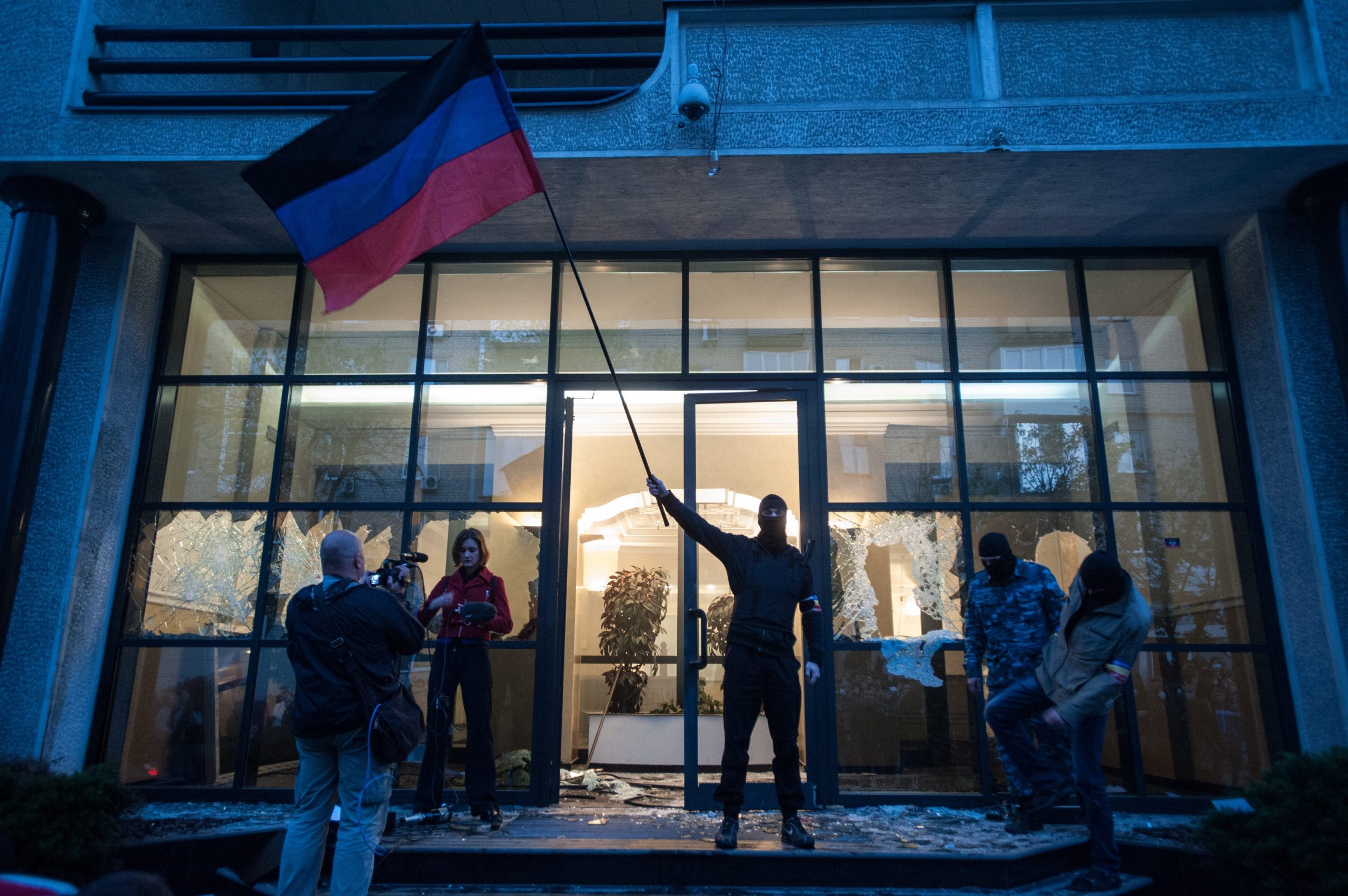 Insurgents in eastern Ukraine declare independence, ask to join Russia