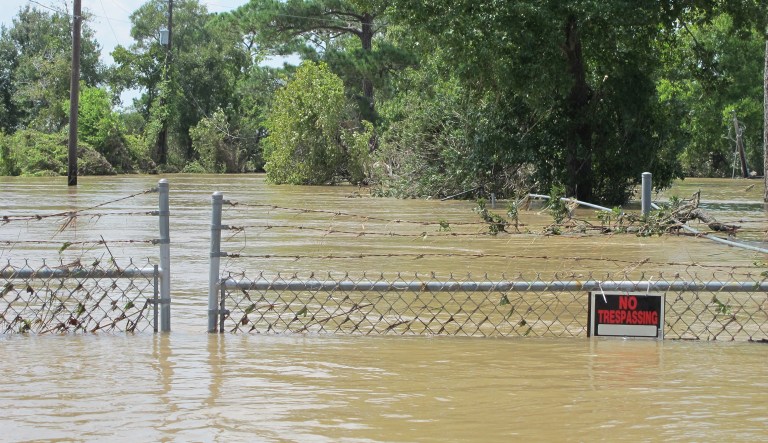 Agency is using its dive team to conduct underwater inspections of toxic waste sites. (AP Photo/Jason Dearen)