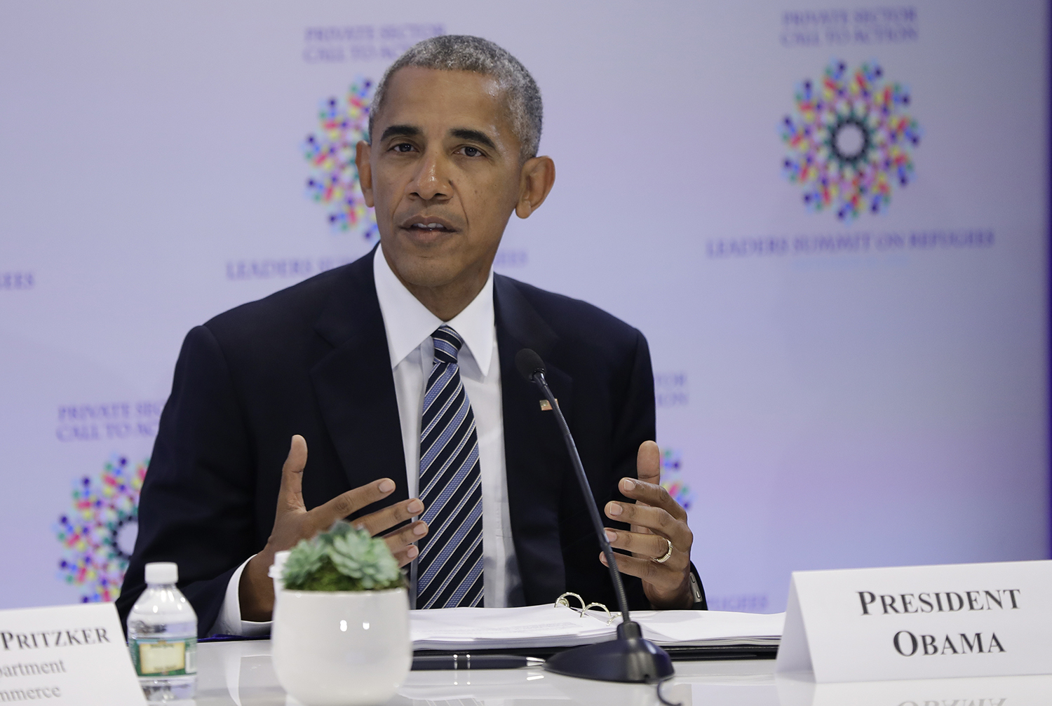 Obama expected to reveal new sanctions against Russia
