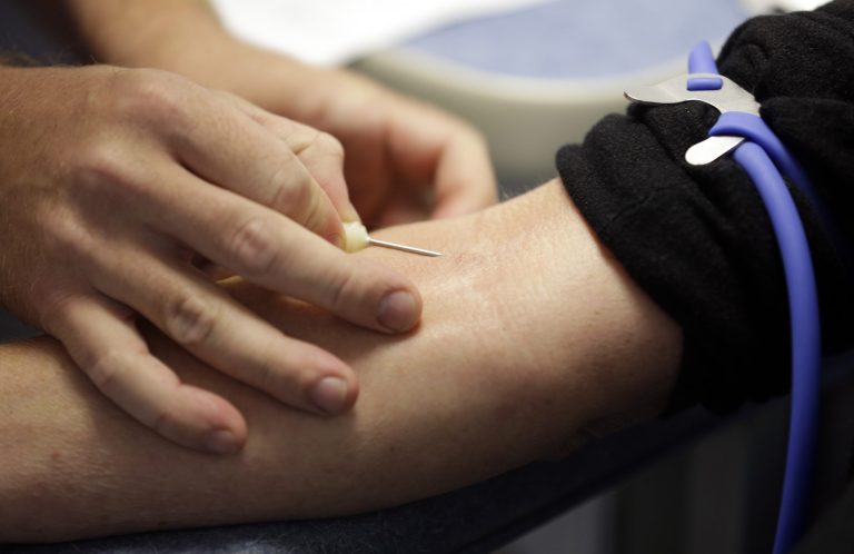 The FDA said that blood donation centers across the country should not accept donations from people who recently traveled to Miami-Dade and Broward, according to USA Today. (AP Photo)