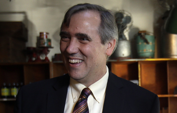 Democrat Merkley easily wins re-election in Oregon