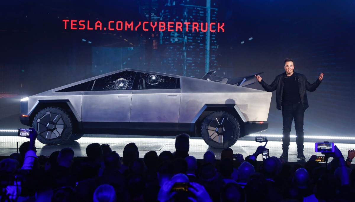 China claims Musk's satellites put US in violation of outer space treaty