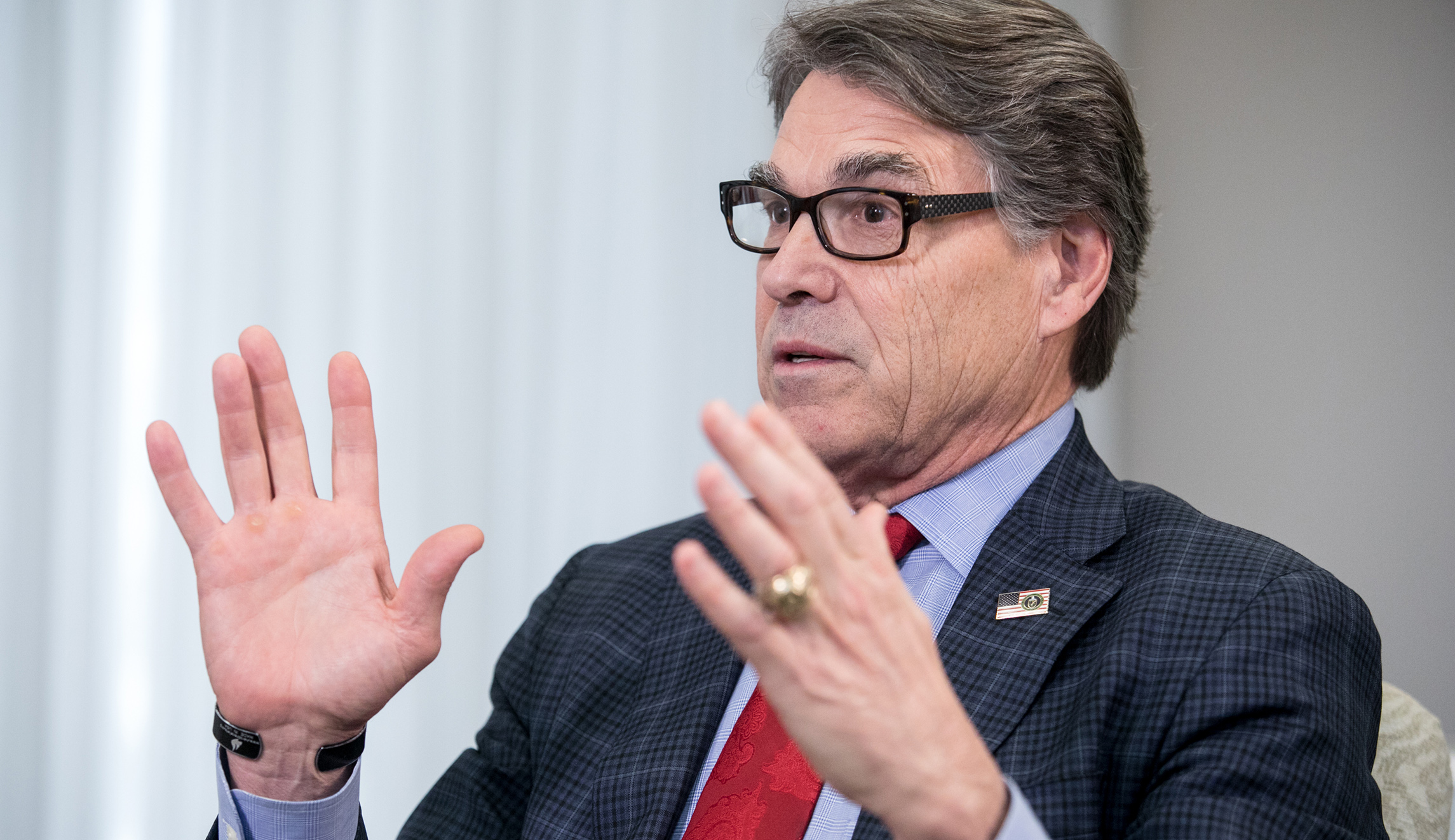 Power grid chief says Perry’s coal, nuclear plan not an ‘obvious fit’