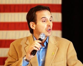Pawlenty Endorses Romney