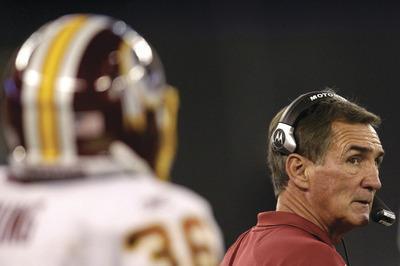 David Duprey/AP
Mike Shanahan and the Redskins have lost three straight games after a 3-1 start.