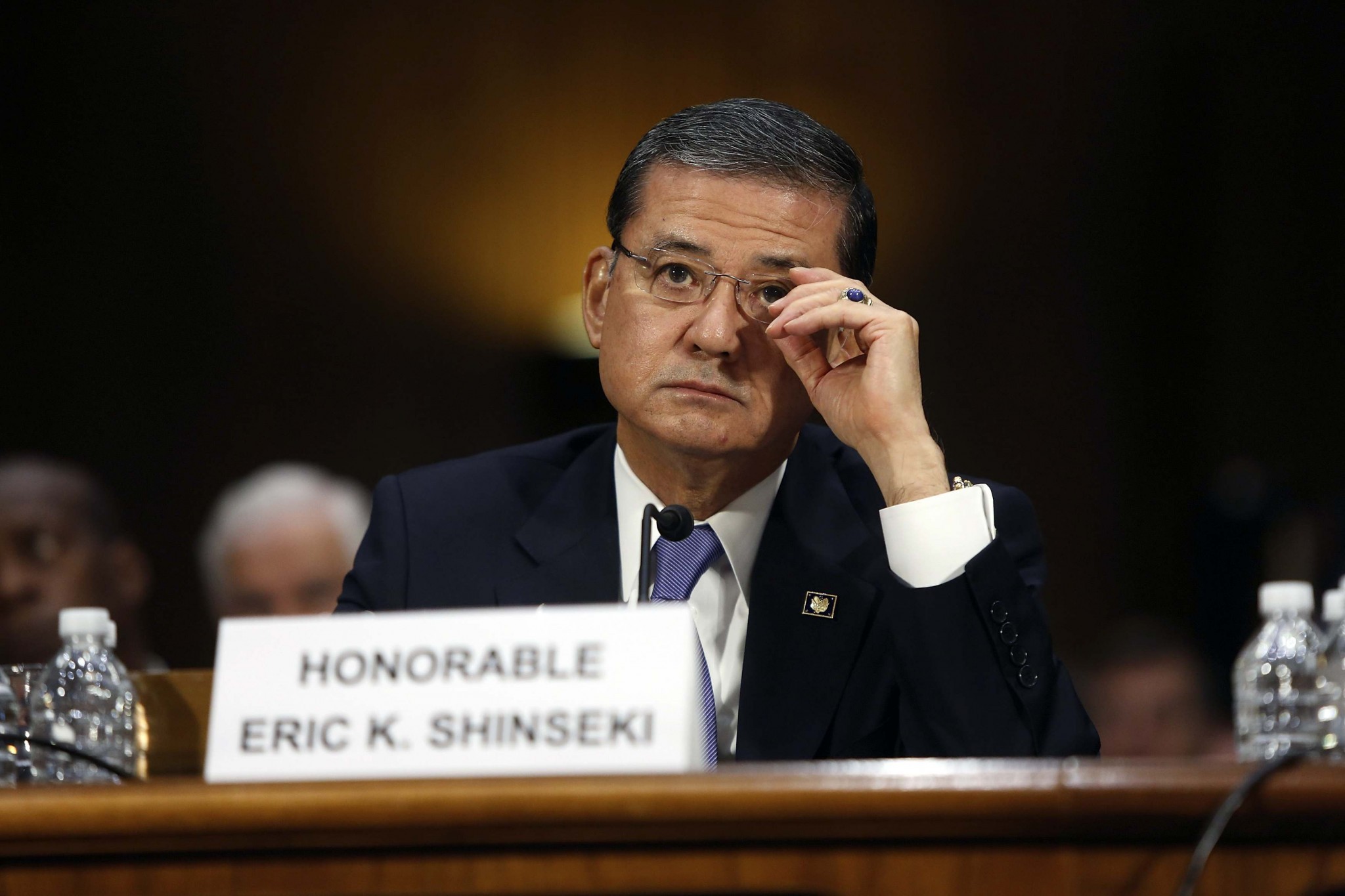 In Veterans Affairs crisis, a clash between styles