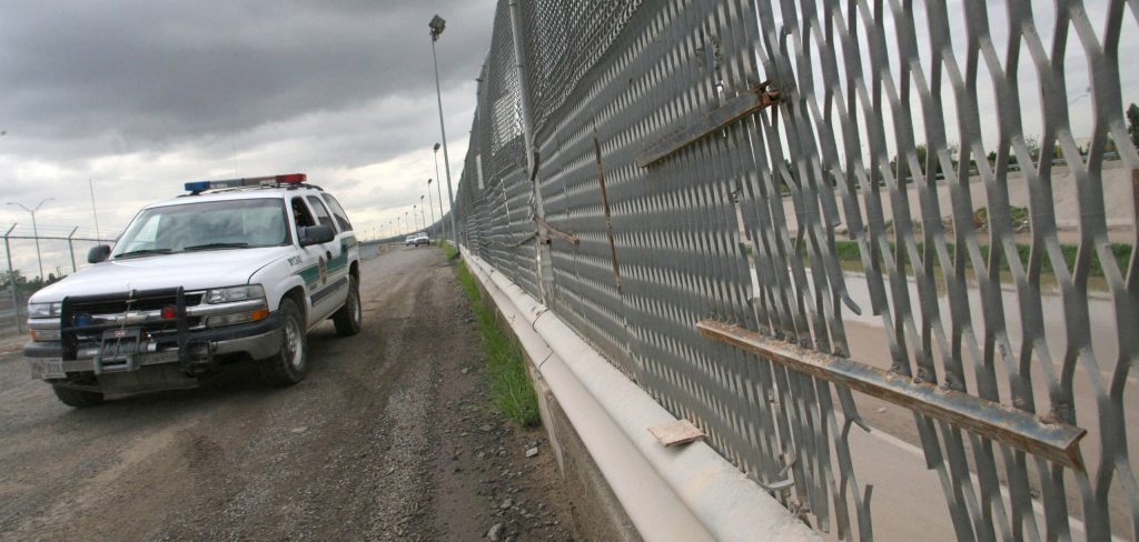 Border Patrol agent fatally shoots illegal immigrant in Texas