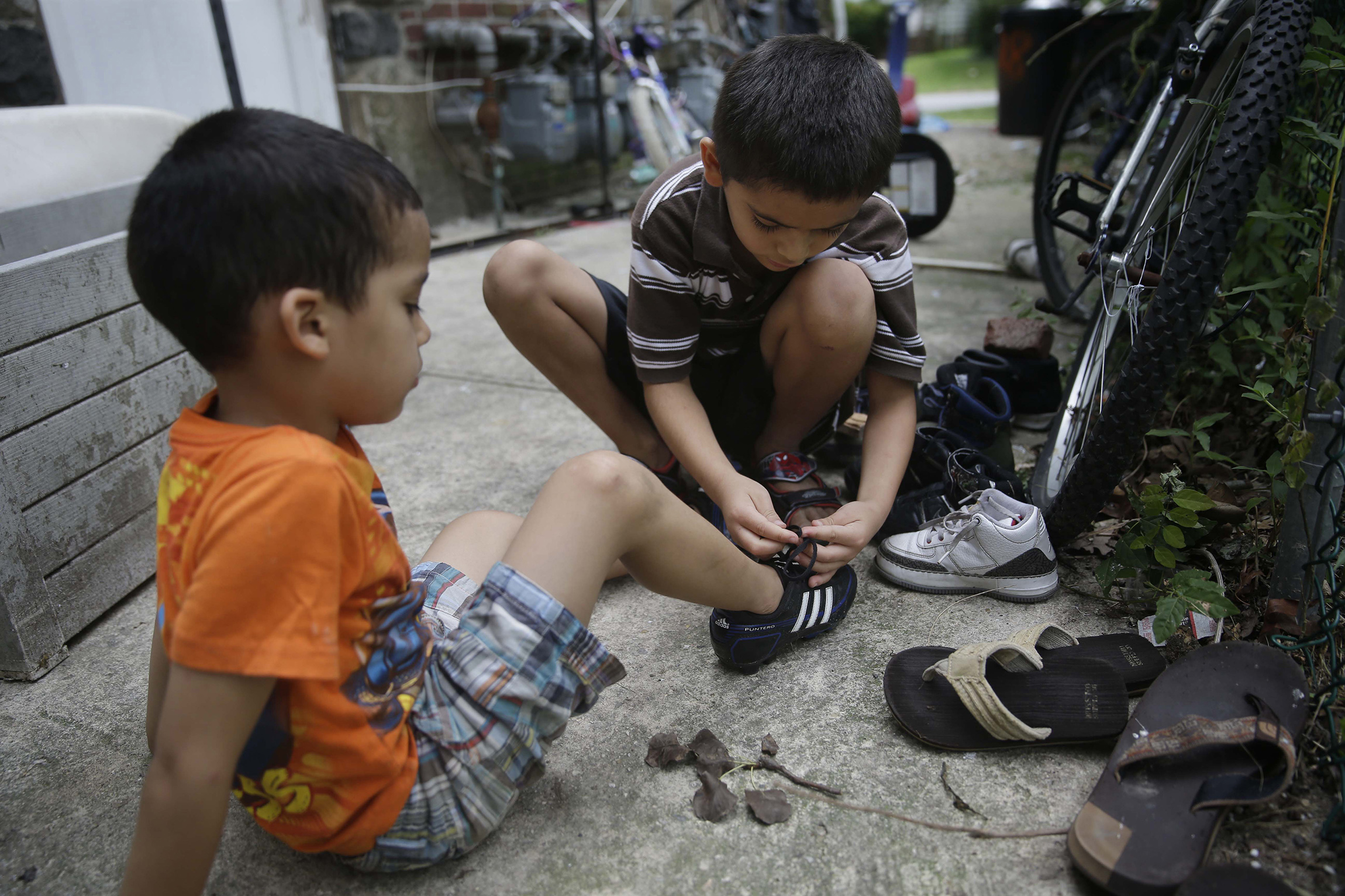 House panel bans unaccompanied illegal minors from staying on military bases