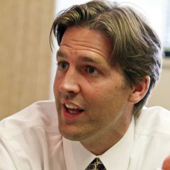 Anti-Obamacare Candidate Bridges Tea Party and Establishment Divide