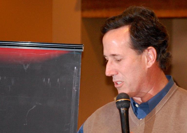 Santorum blinks back tears in Iowa