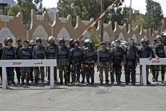 U.S. pulls more embassy staff from Yemen