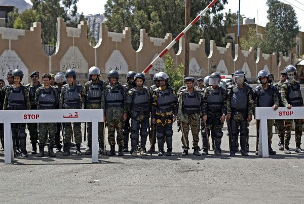 U.S. pulls more embassy staff from Yemen