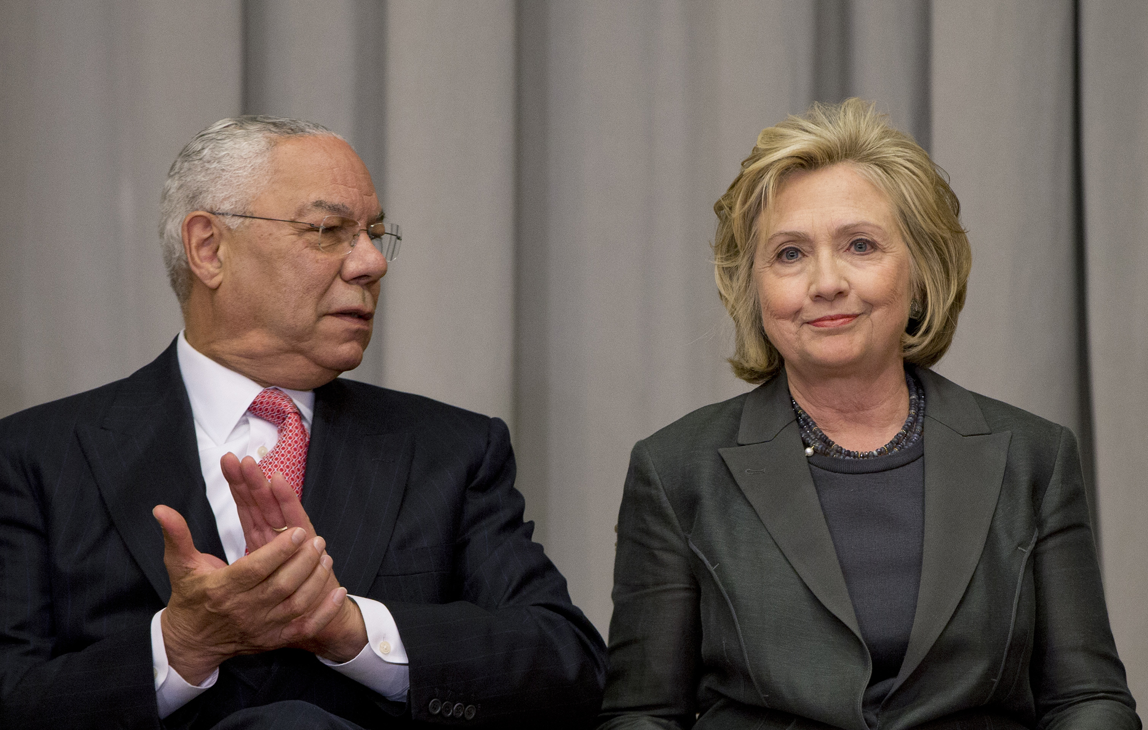 Email shows Clinton sought Powell’s advice on how to use private email